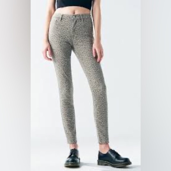 NWT Pacsun Cheetah Print High Rise Jeggings Jeans Size 23 - Picture 7 of 7